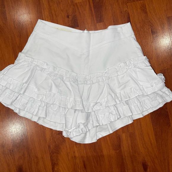 AC Rendon Skort - White, Size 4. Like new, only worn once. - Picture 2 of 4